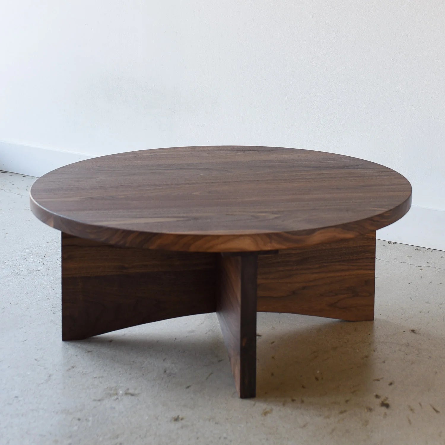 Sculptural round Wood Coffee Table